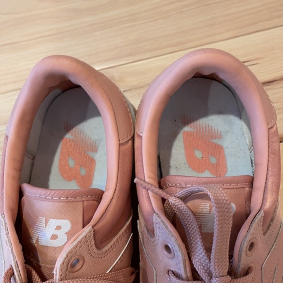 New Balance pink sneakers - Picture 7 of 9